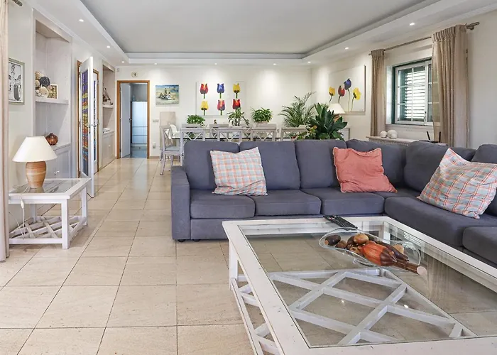 Mar Ali - Jacuzzi - 400m From The - By Bedzy 别墅